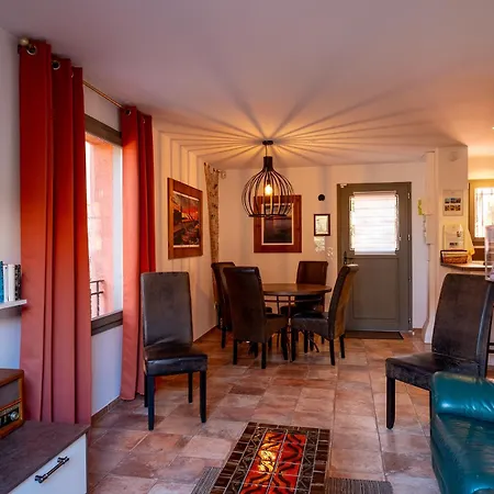 Superbe T3 Classe 5 Etoiles, Quartier Des Peintres, Calme, Patio Prive, Clim, Wifi Et Parking Prive شقة