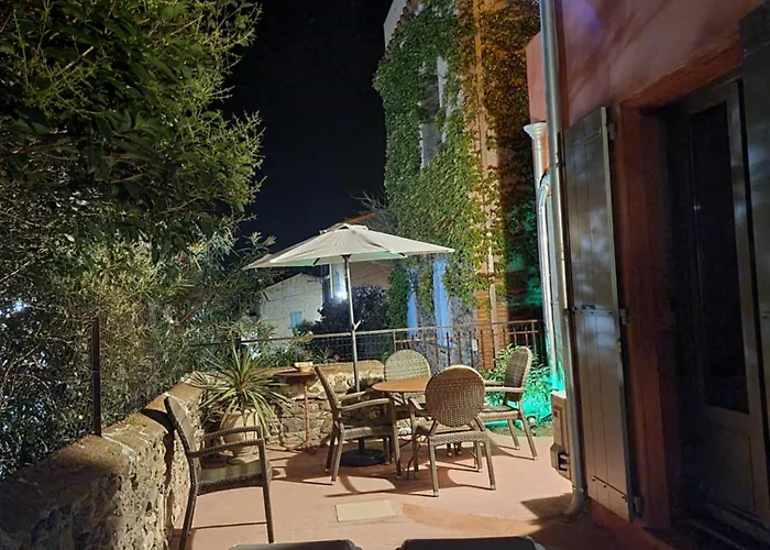 Superbe T3 Classe 5 Etoiles, Quartier Des Peintres, Calme, Patio Prive, Clim, Wifi Et Parking Prive *